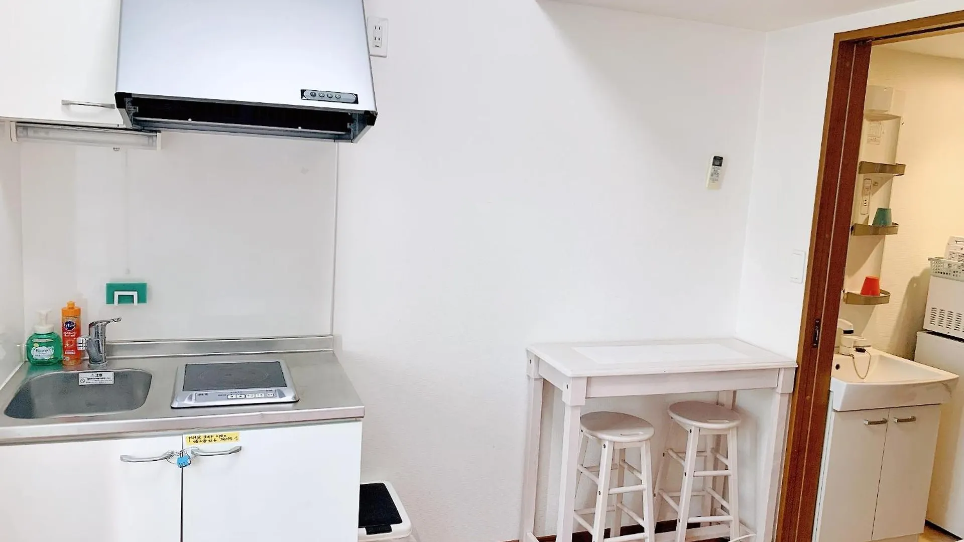 Ikebukuro Loft: Central 6-Min Walk to Station Tokyo Apartment