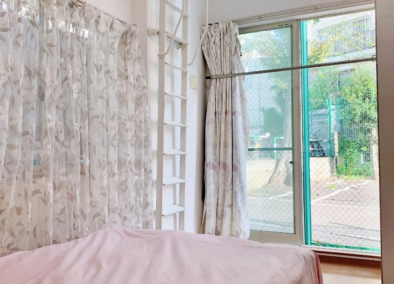 Ikebukuro Loft: Central 6-Min Walk to Station Tokyo Apartment