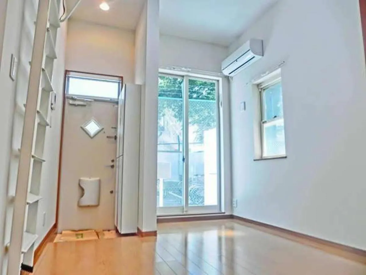 Ikebukuro Center! Ikebukuro 6Min Walk!池袋中心地带! 池袋车站步行6分!Loft阁楼!公寓干湿分离! 智能马桶! 高速无限制网路! 103 طوكيو